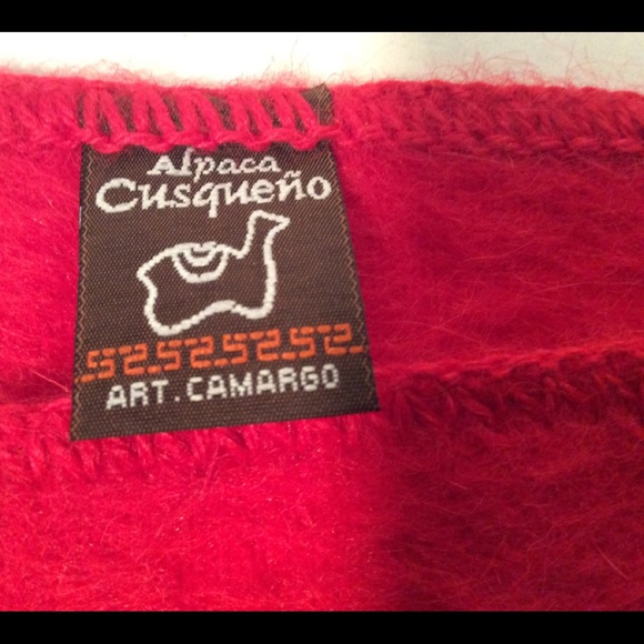 Alpaca Camargo scarf rich red color made in Peru Womens Unisex - Picture 5 of 6